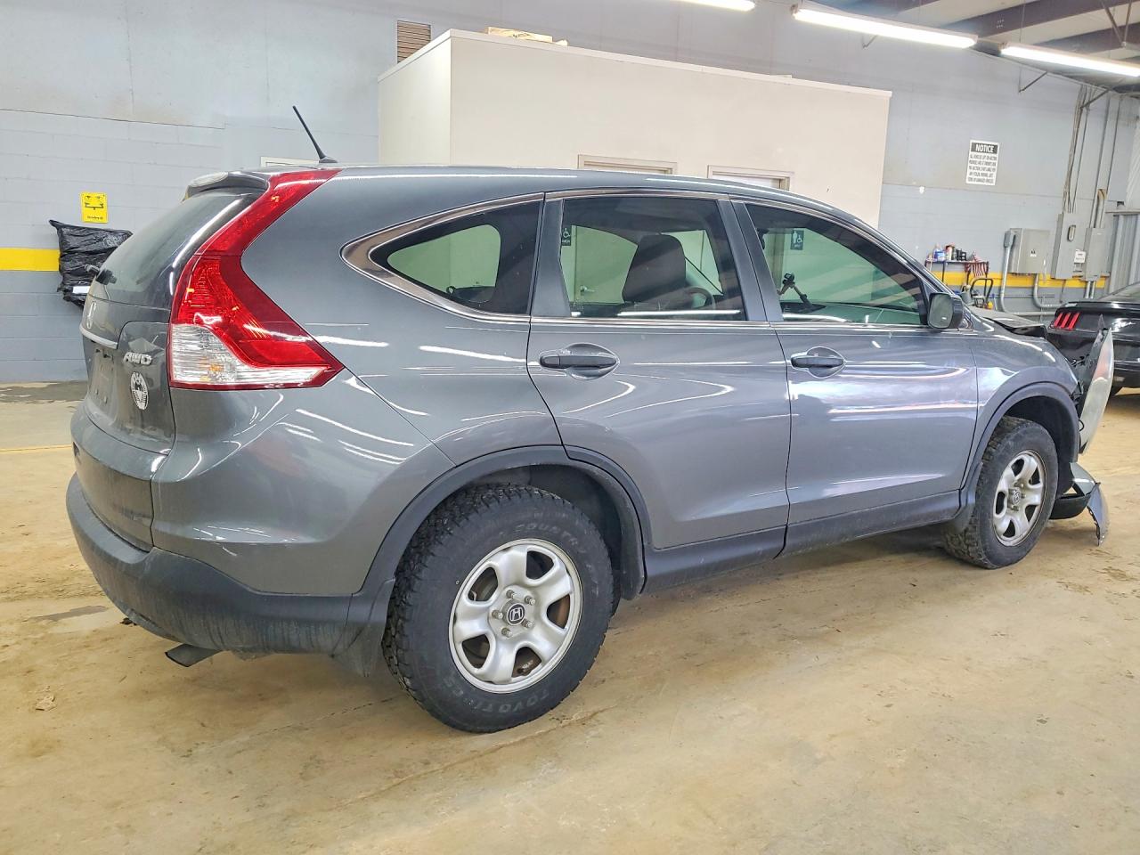 2014 HONDA CR-V LX photo 3