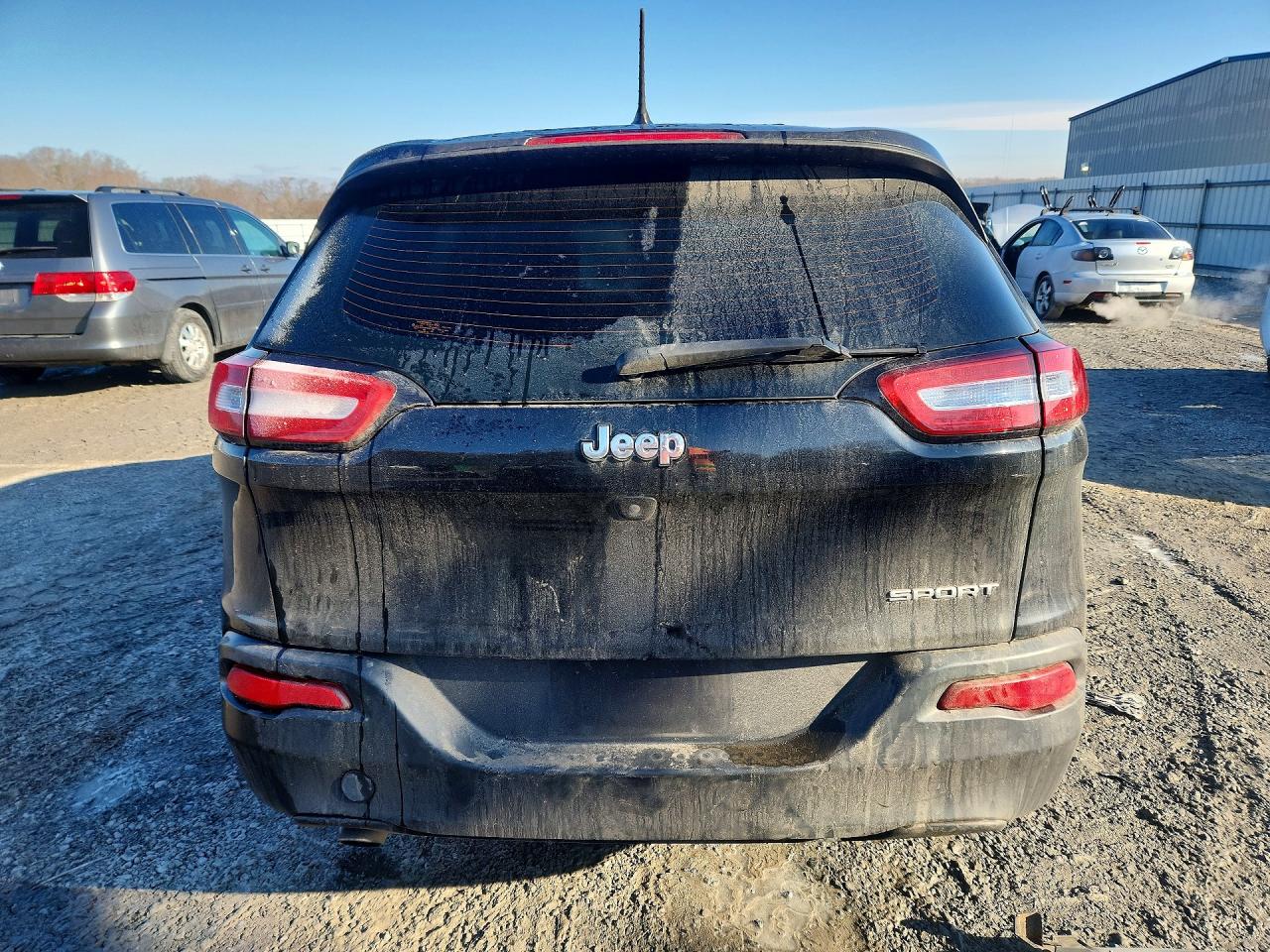 2016 JEEP CHEROKEE photo 11
