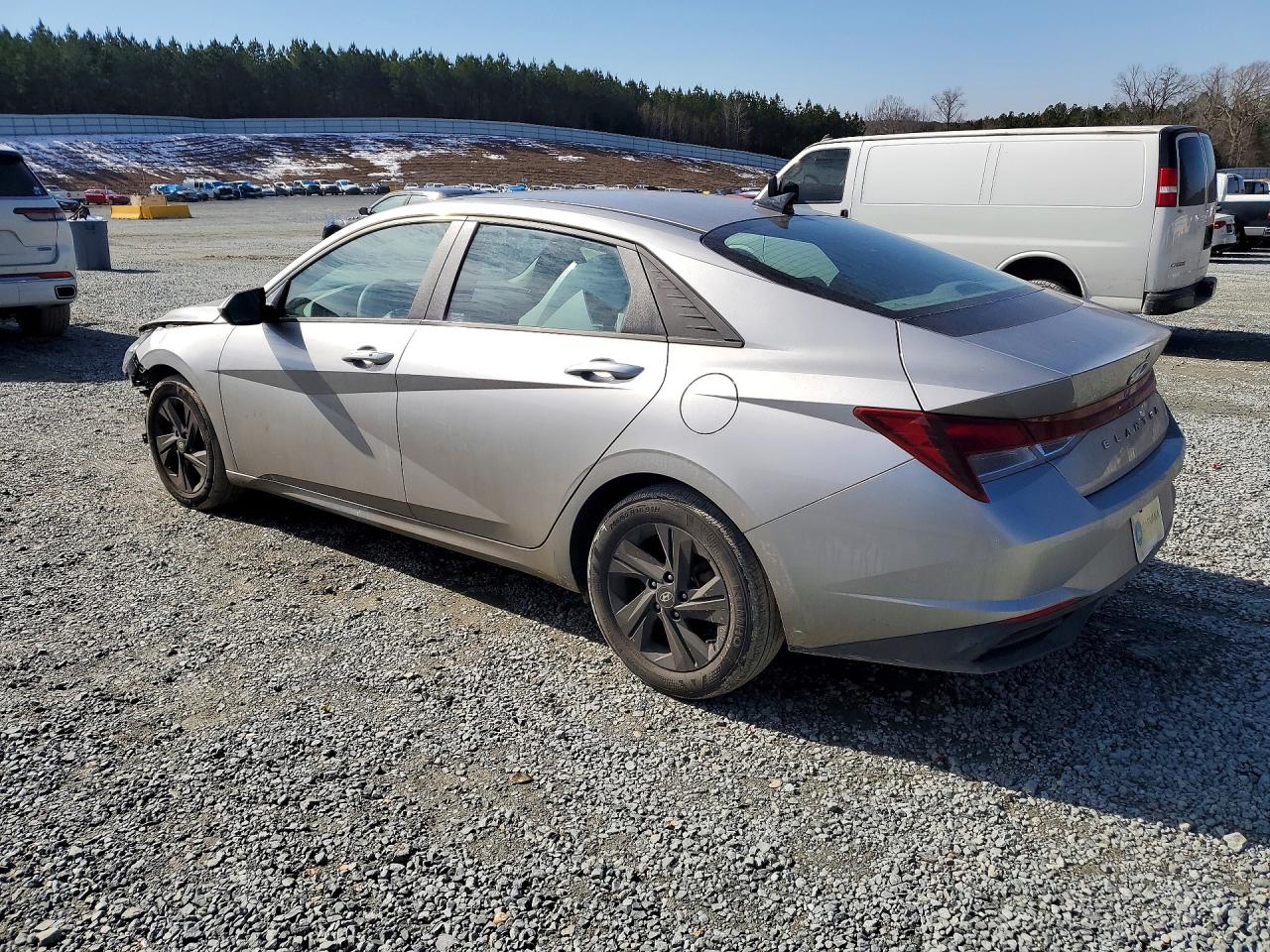 2021 HYUNDAI ELANTRA SEL photo 2