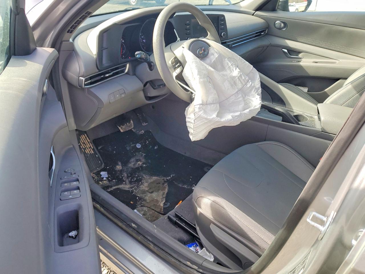 2021 HYUNDAI ELANTRA SEL photo 8
