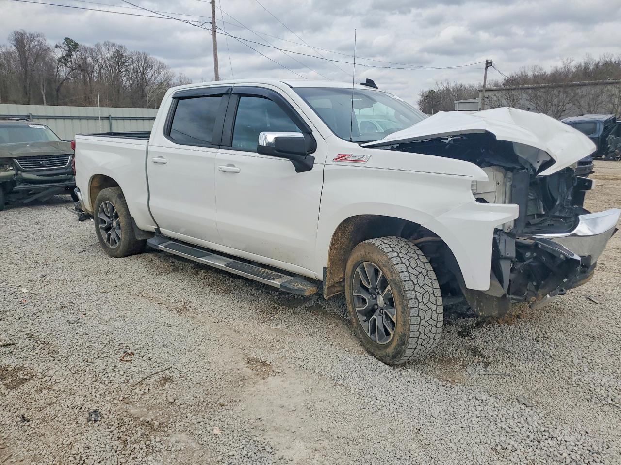 2020 CHEVROLET SILVERADO K1500 LT photo 7
