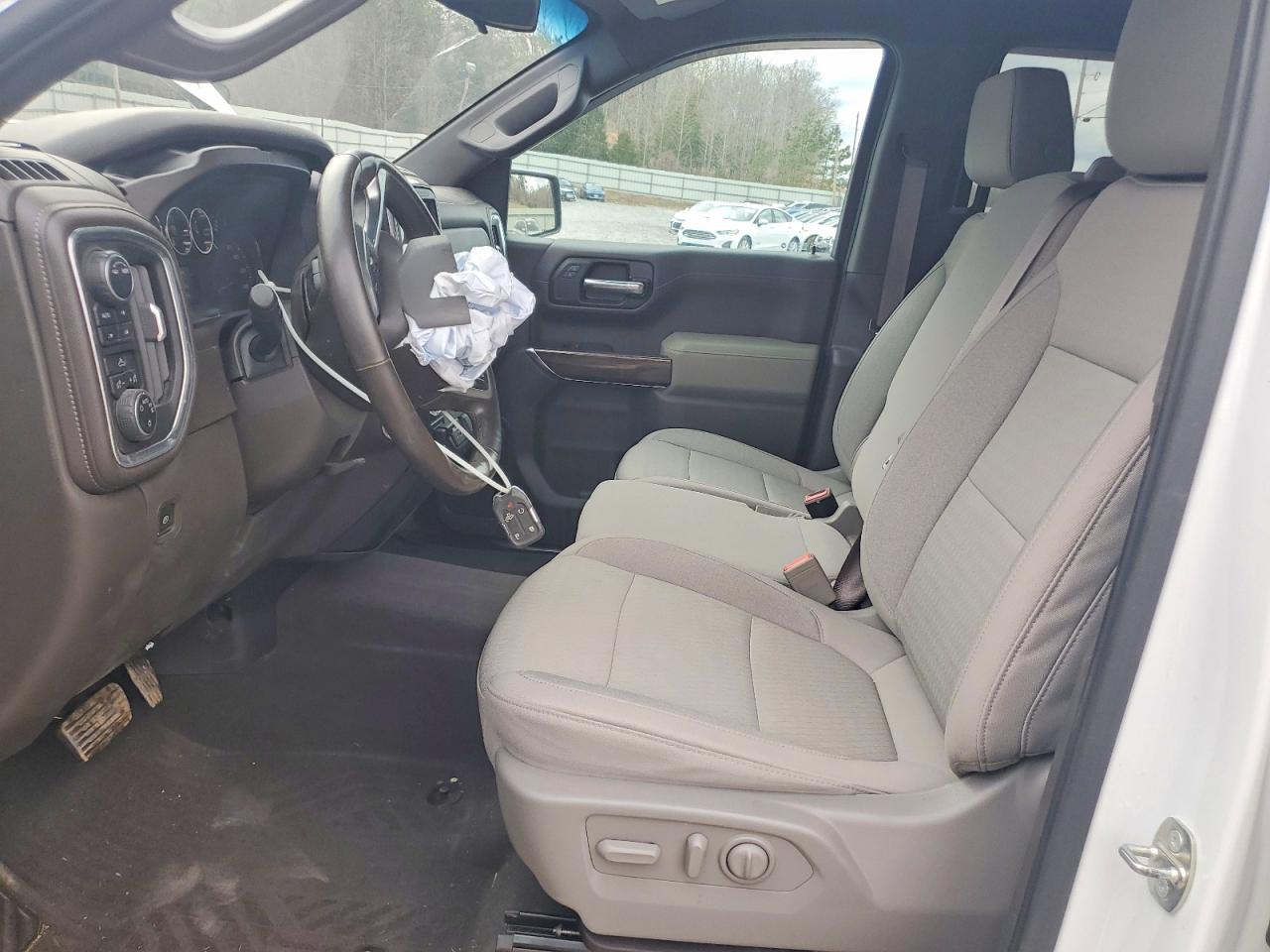 2020 CHEVROLET SILVERADO K1500 LT photo 13