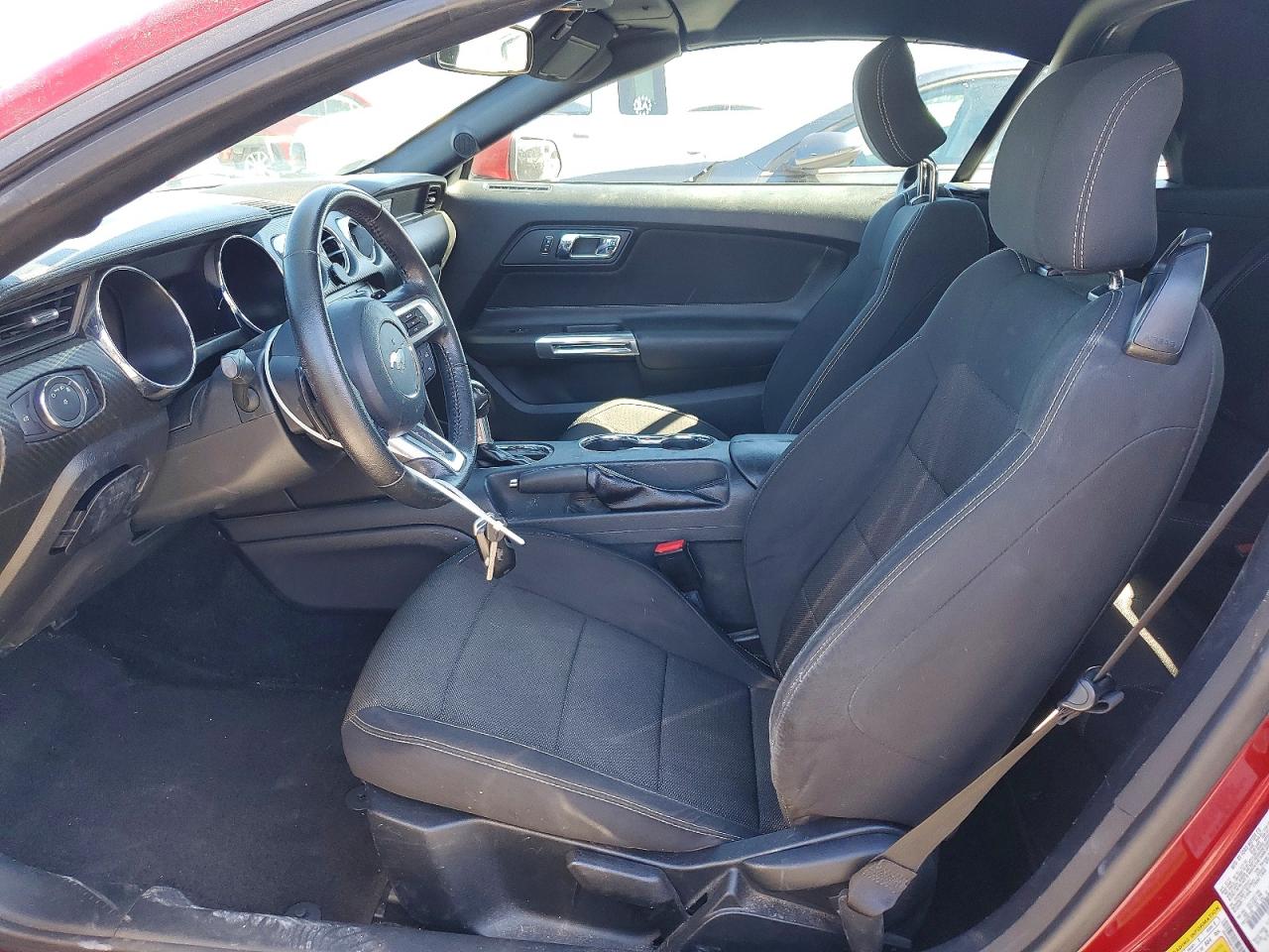 2015 FORD MUSTANG photo 13
