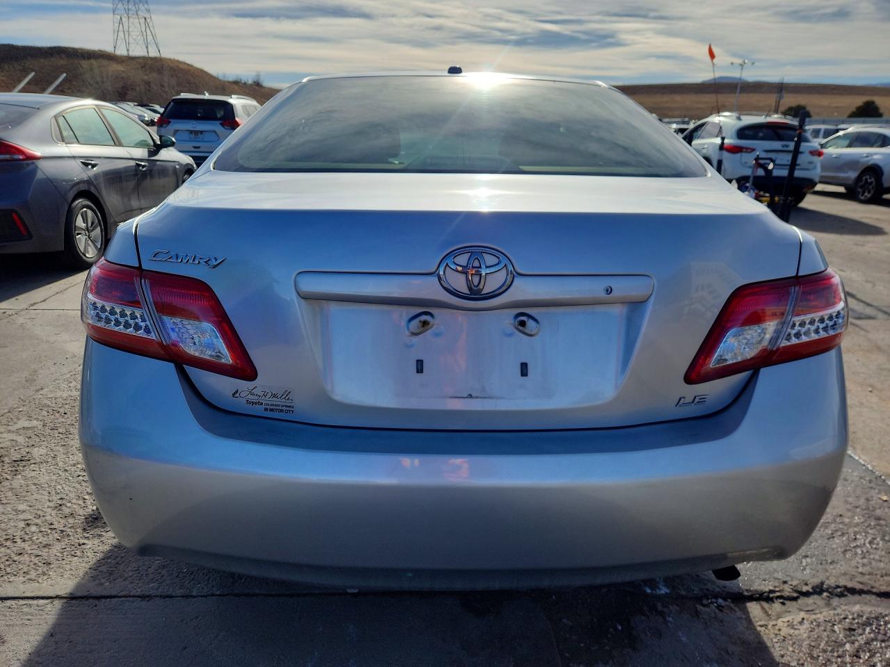 2011 TOYOTA CAMRY LE photo 6