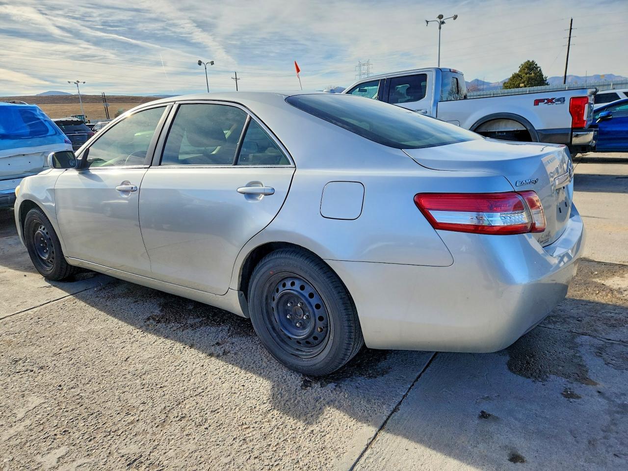 2011 TOYOTA CAMRY LE photo 2