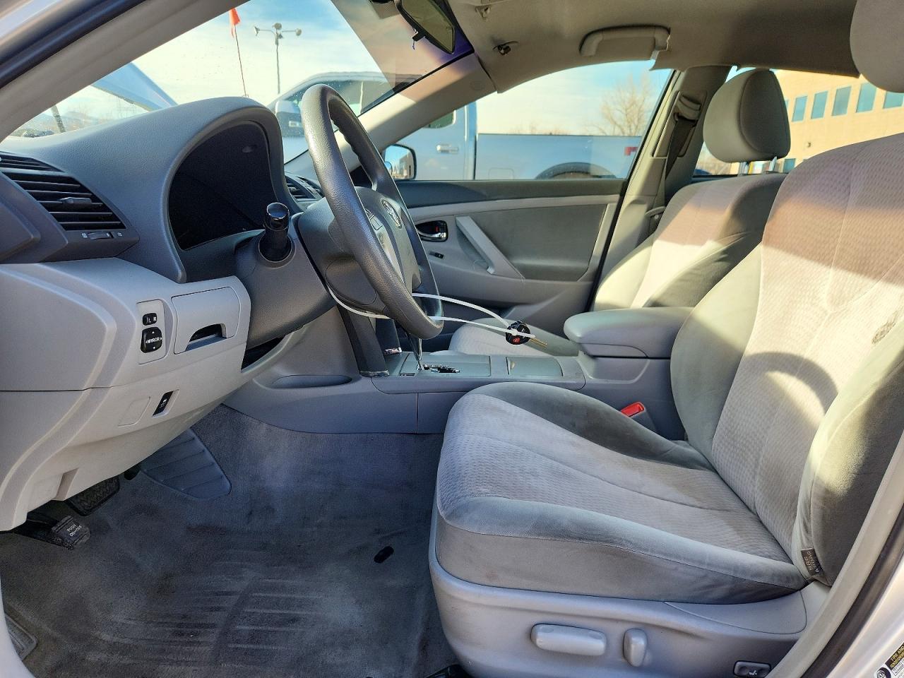 2011 TOYOTA CAMRY LE photo 7