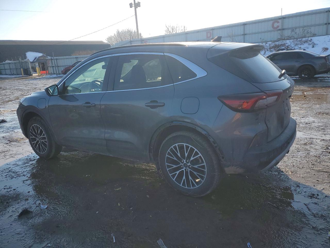 2025 FORD ESCAPE photo 2