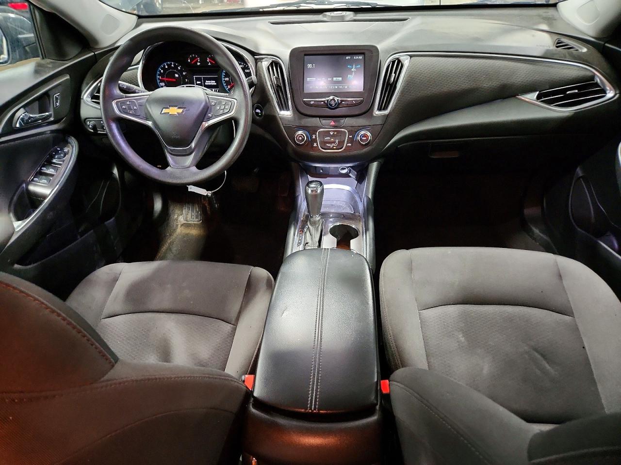 2018 CHEVROLET MALIBU LT photo 8