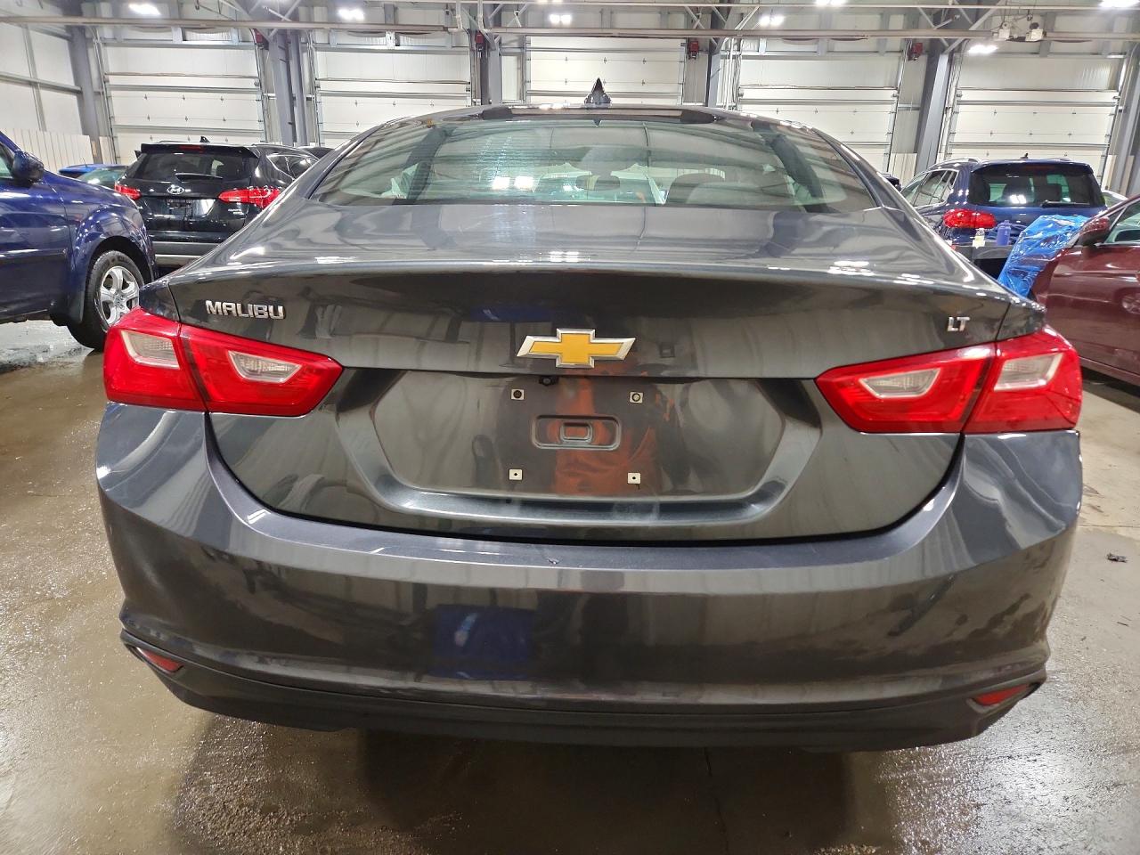 2018 CHEVROLET MALIBU LT photo 6