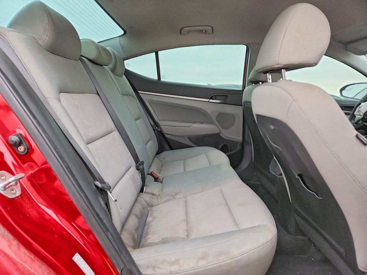 2017 HYUNDAI ELANTRA SE photo 10