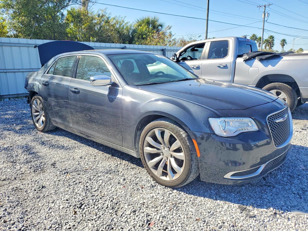 2019 CHRYSLER 300 TOURING photo 10