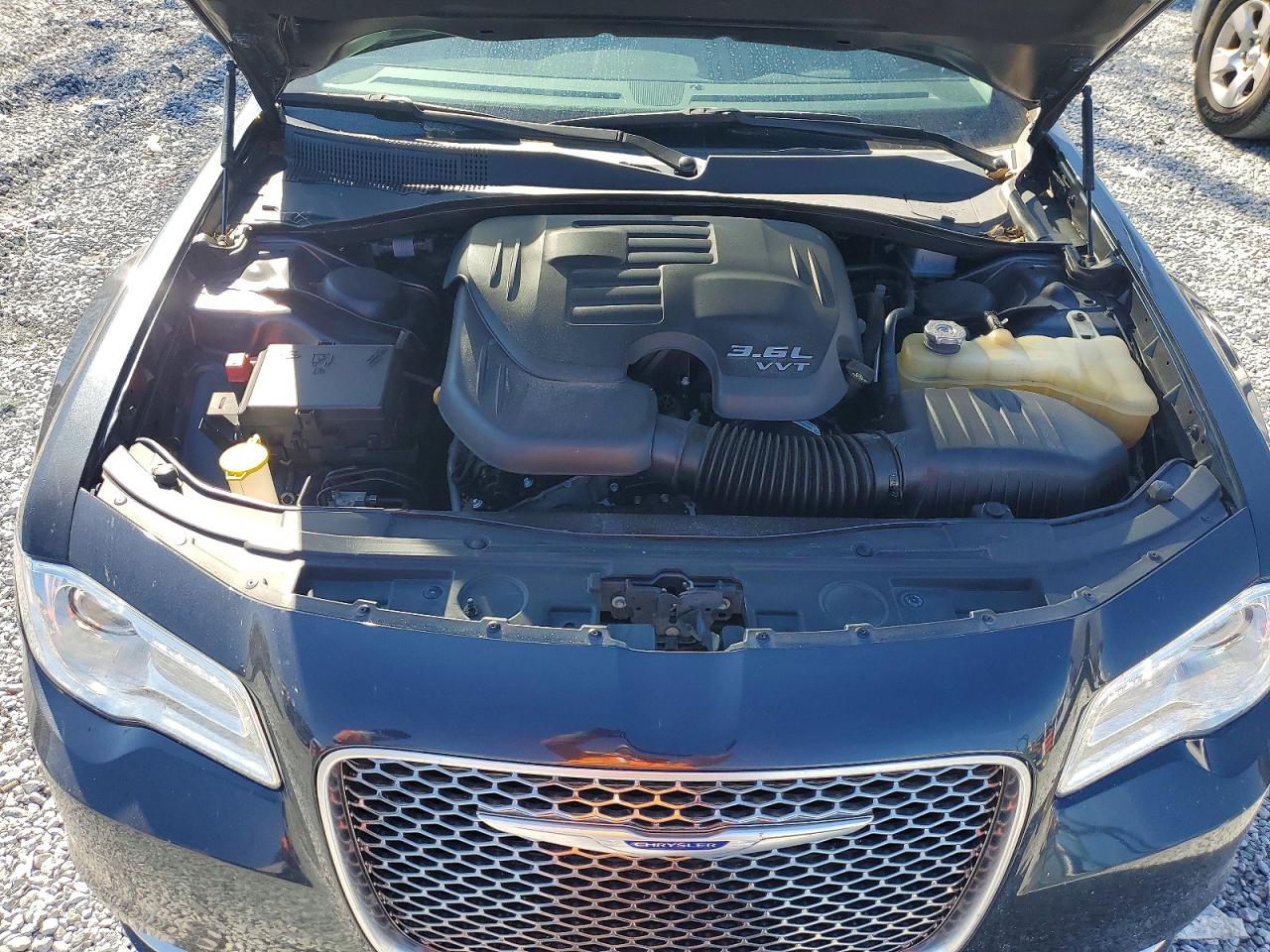 2019 CHRYSLER 300 TOURING photo 31