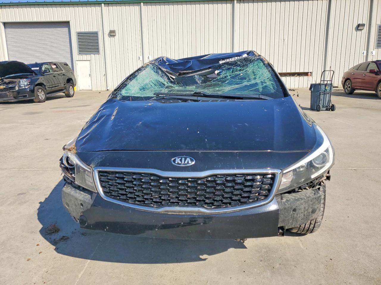 2017 KIA FORTE LX photo 9