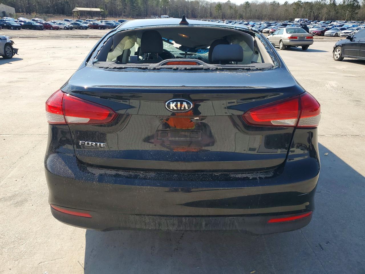 2017 KIA FORTE LX photo 11