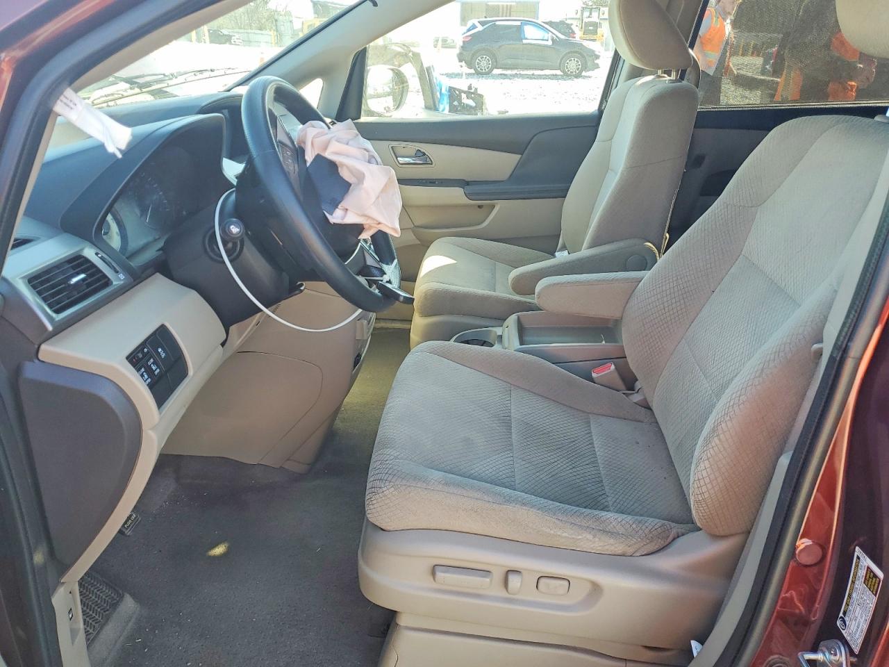 2016 HONDA ODYSSEY SE photo 19