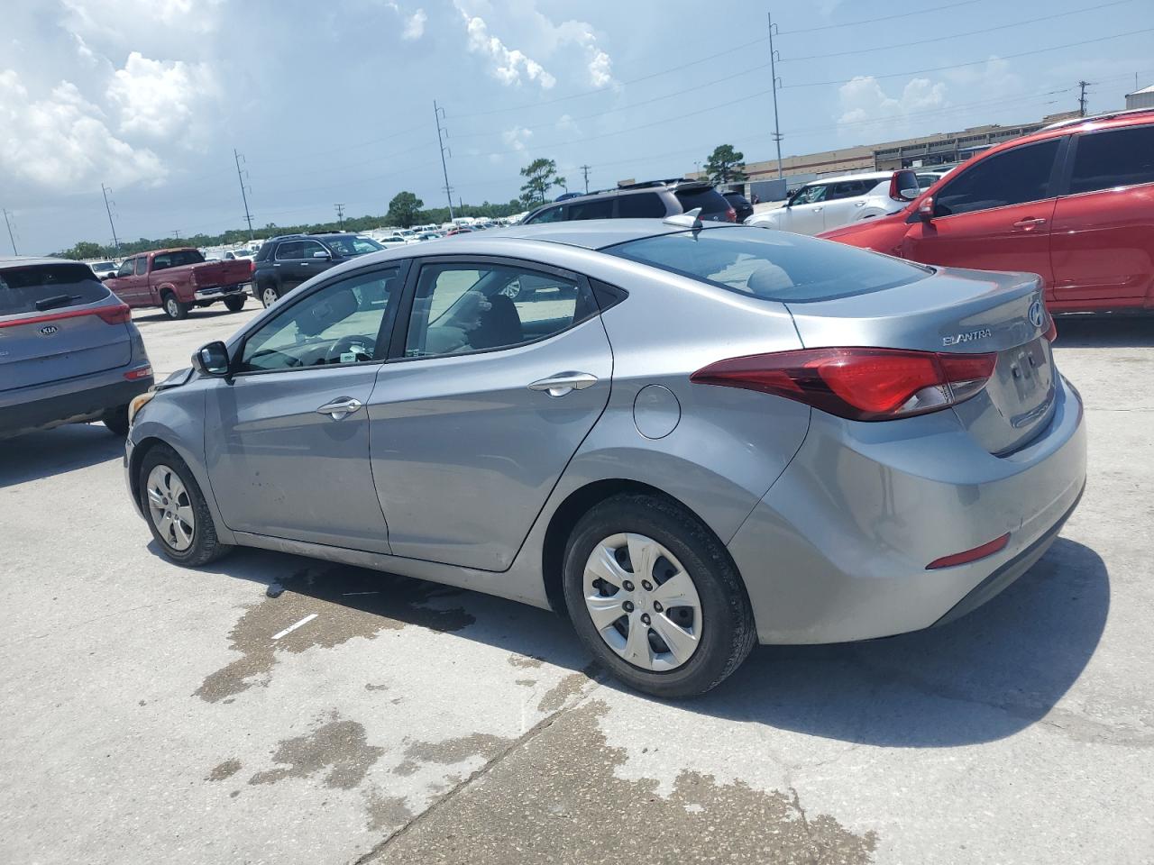 2016 HYUNDAI ELANTRA SE photo 3