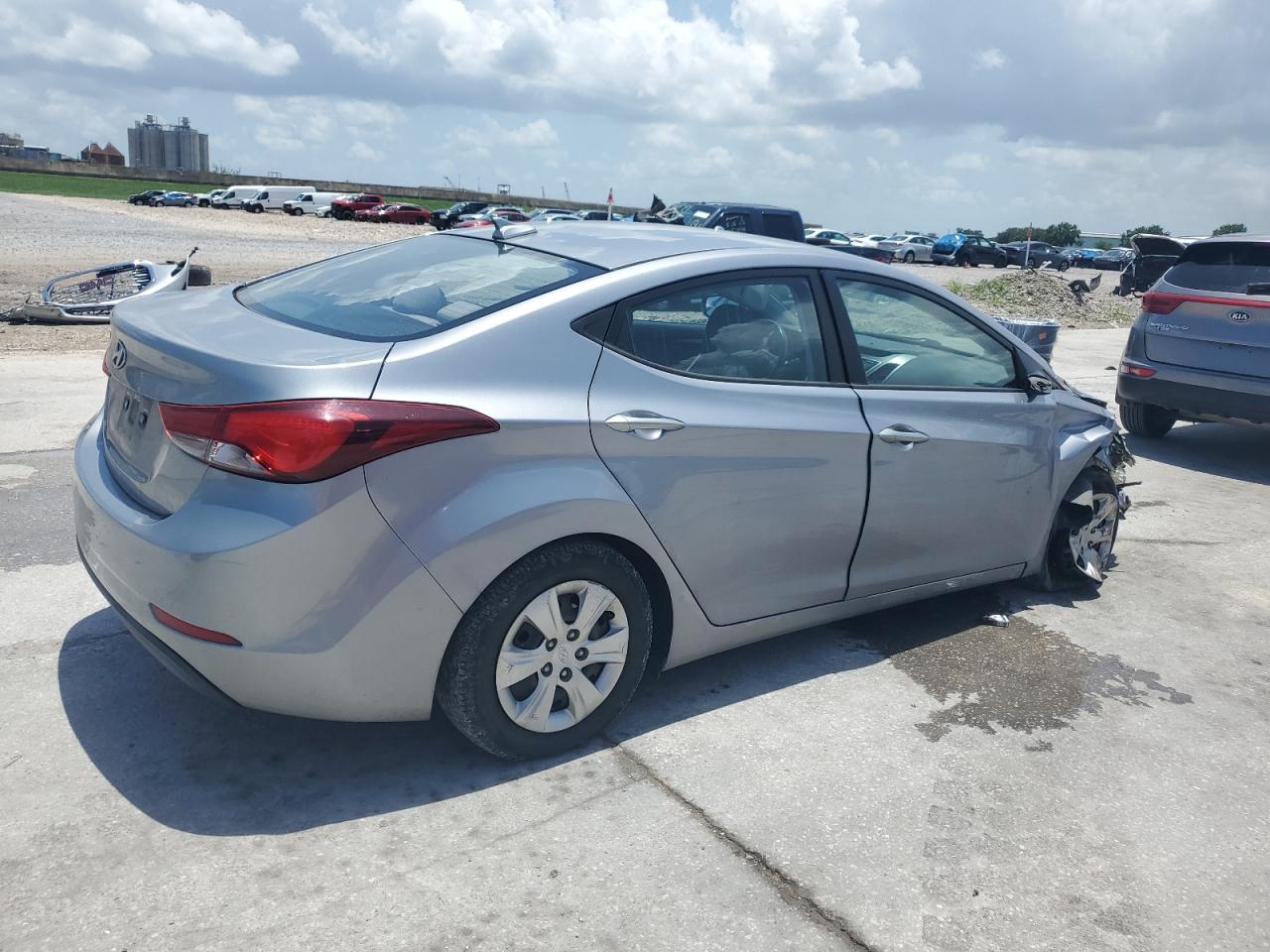 2016 HYUNDAI ELANTRA SE photo 5