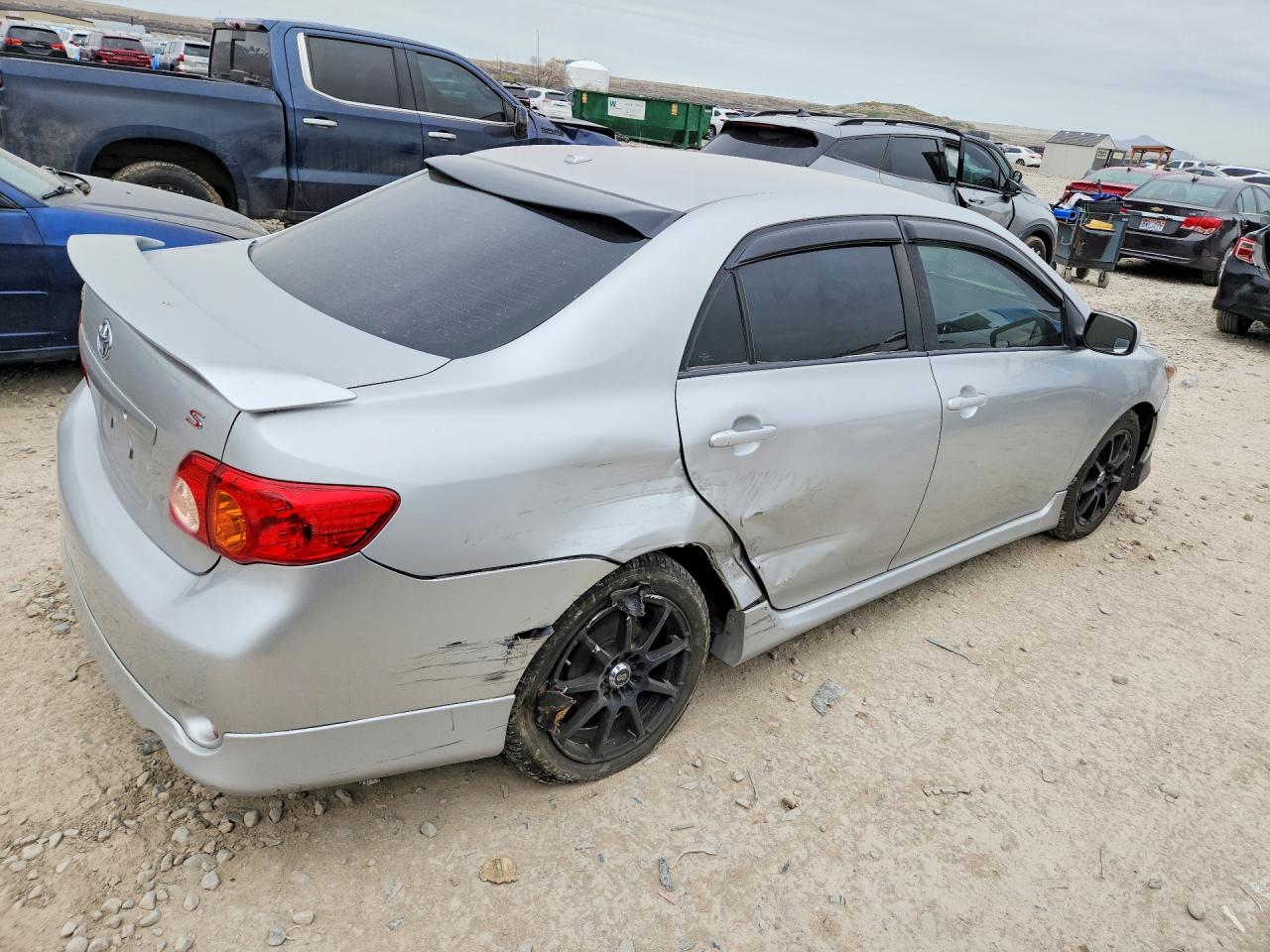2010 TOYOTA COROLLA S photo 3
