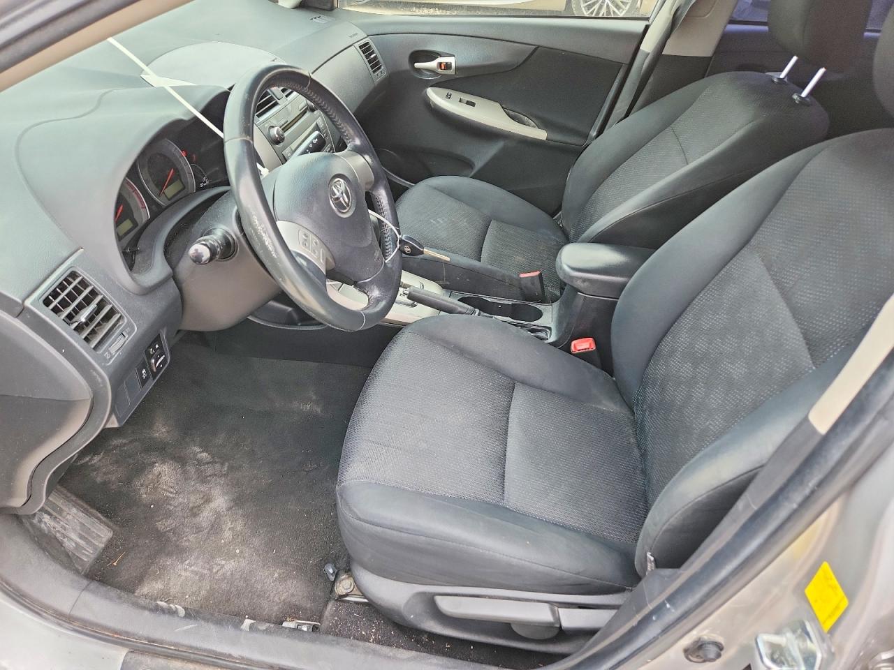2010 TOYOTA COROLLA S photo 7