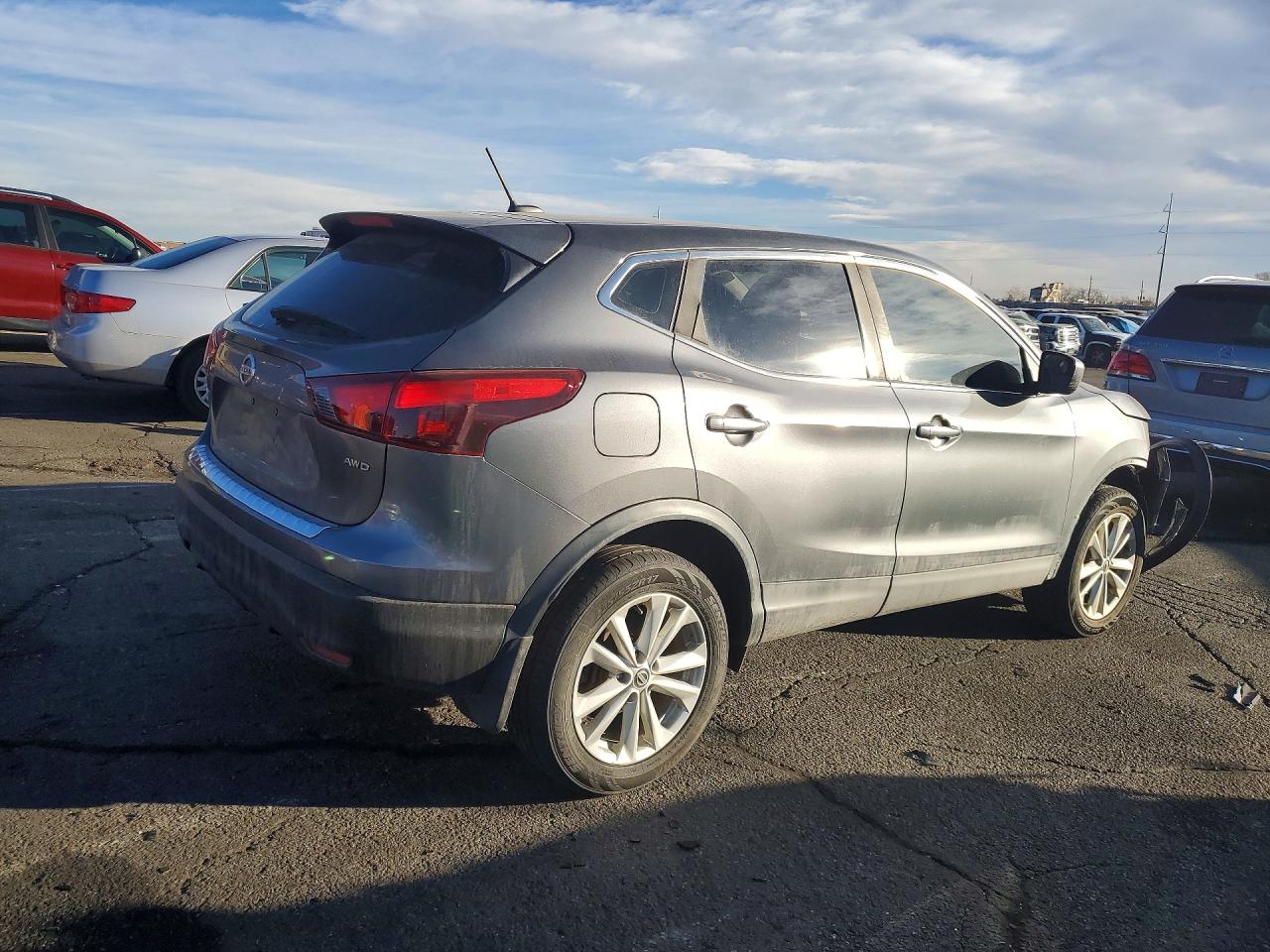 2019 NISSAN ROGUE SPORT S photo 5