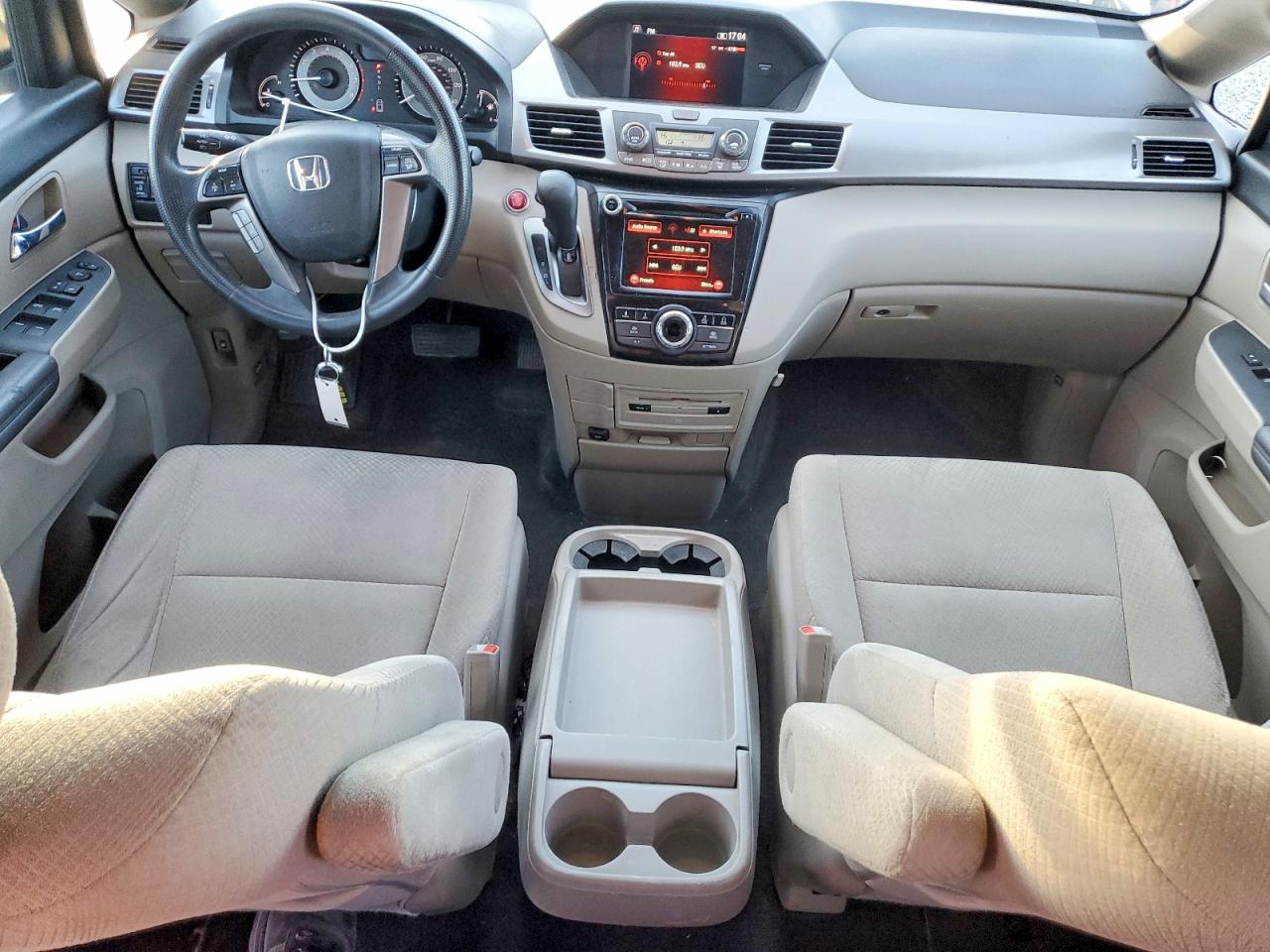2016 HONDA ODYSSEY SE photo 8