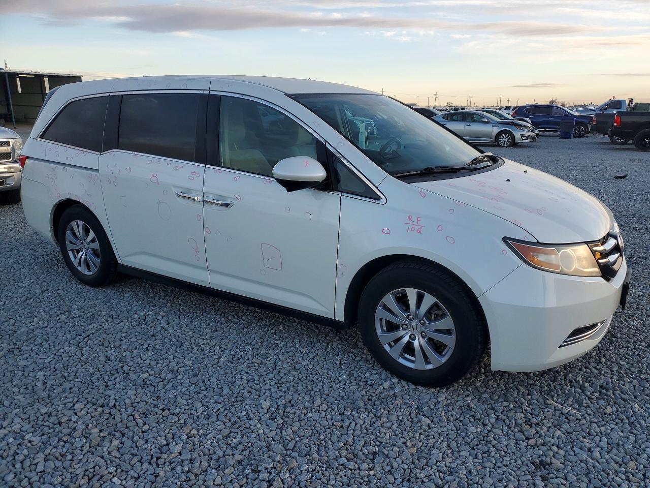 2016 HONDA ODYSSEY SE photo 4