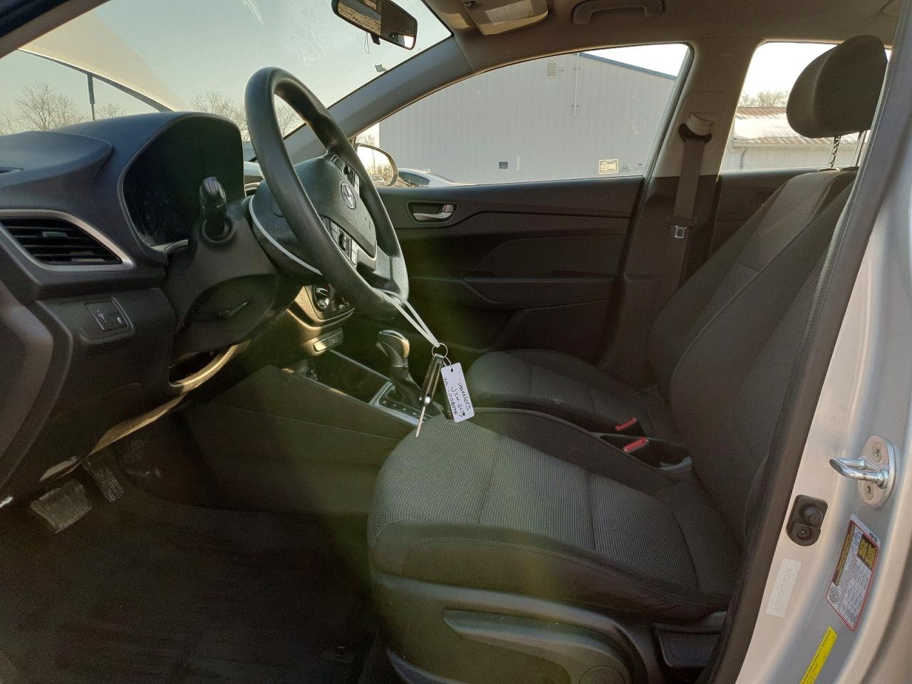 2019 HYUNDAI ACCENT SE photo 13