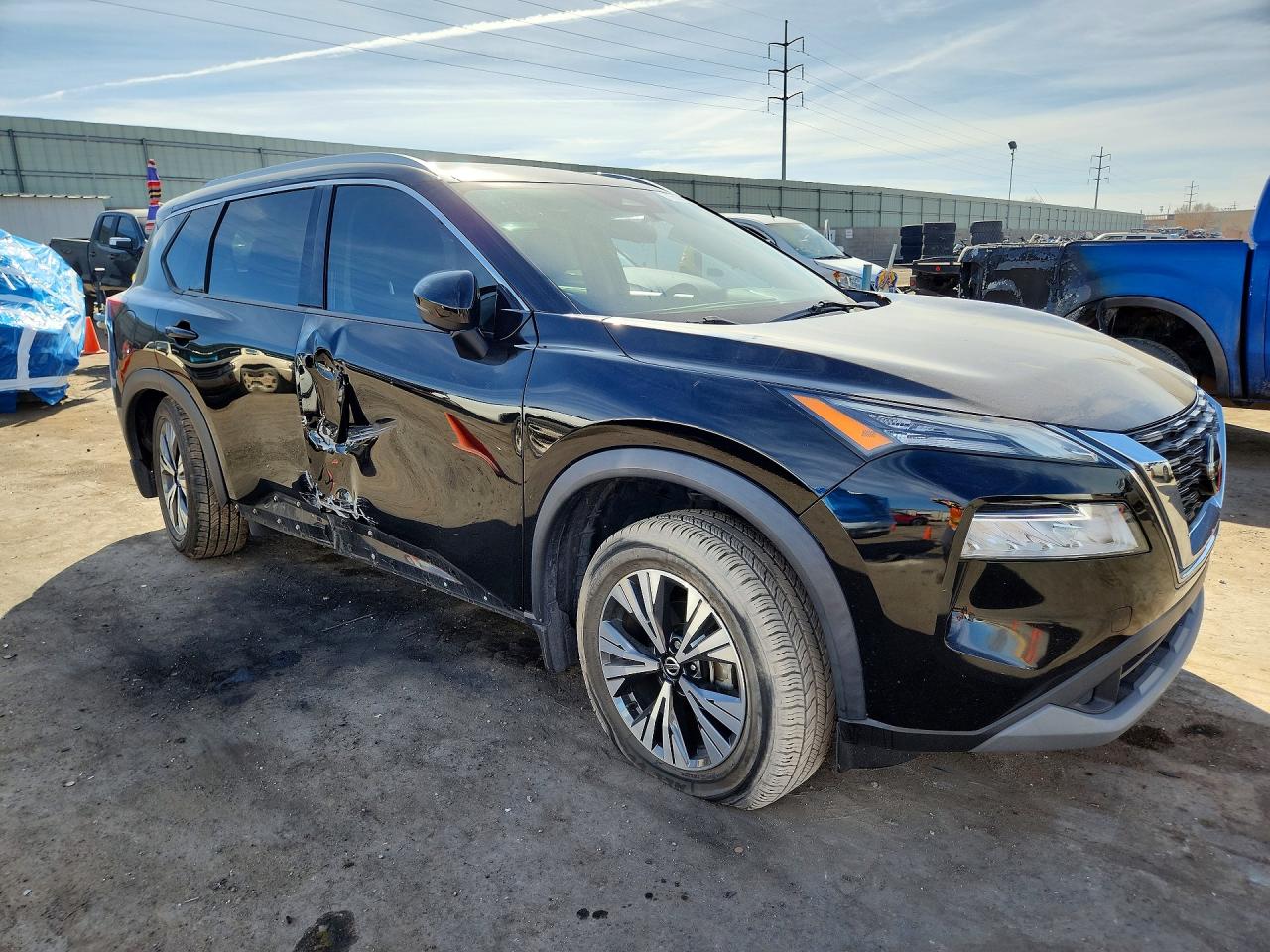 2021 NISSAN ROGUE SV photo 4