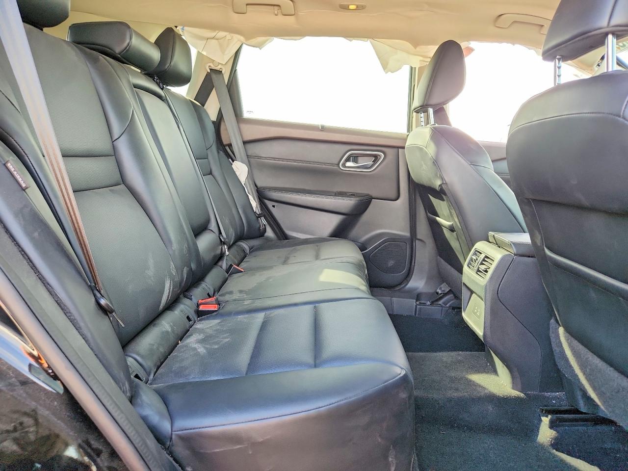 2021 NISSAN ROGUE SV photo 11