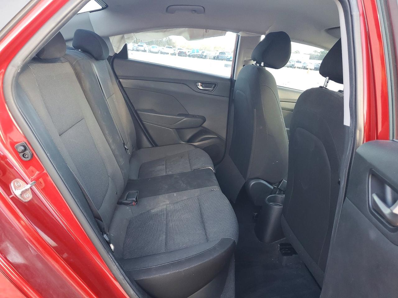 2019 HYUNDAI ACCENT SE photo 10