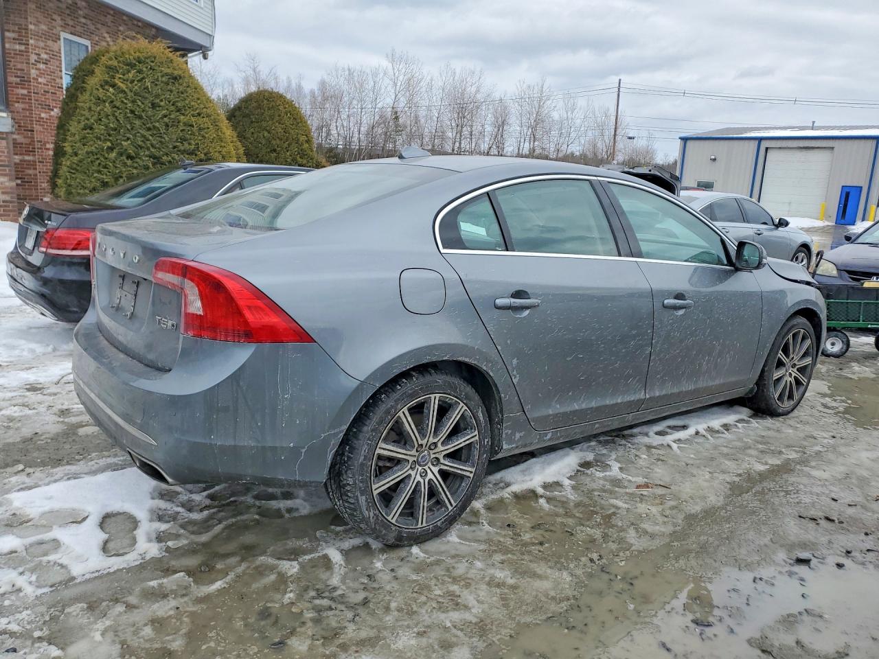 2018 VOLVO S60 INSCRIPTION photo 5