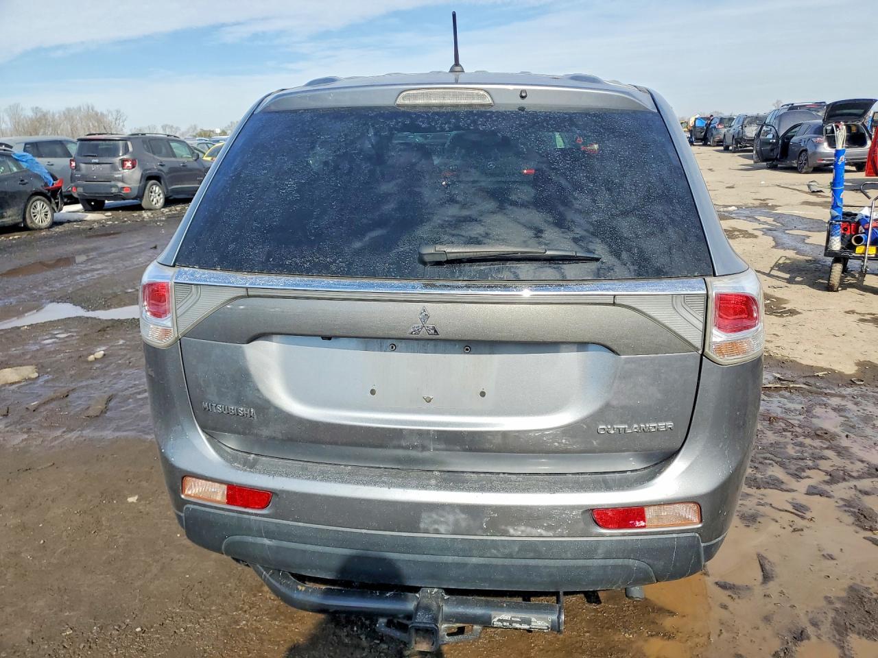 2014 MITSUBISHI OUTLANDER SE photo 16