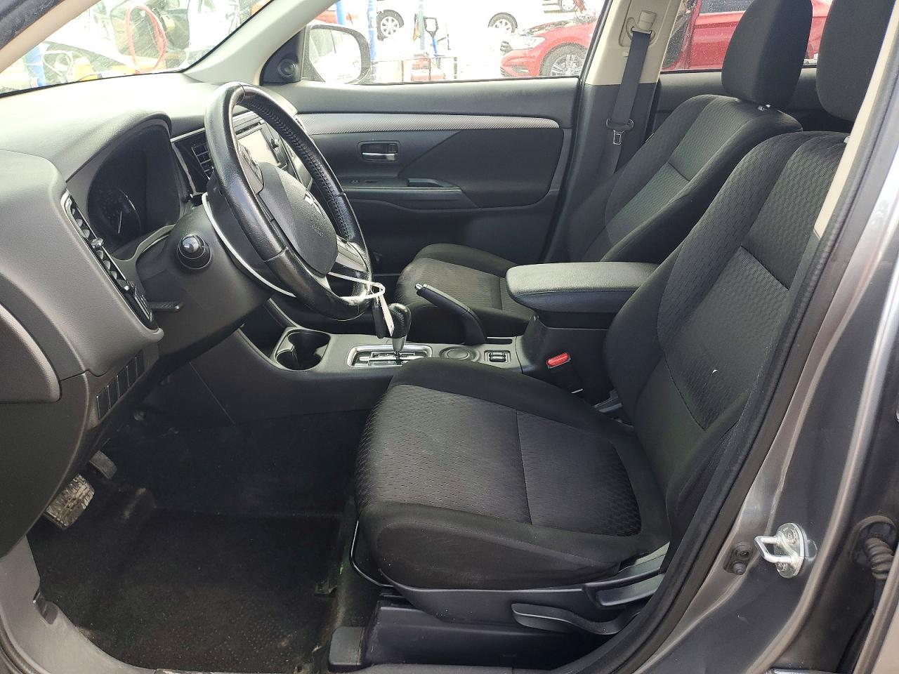 2014 MITSUBISHI OUTLANDER SE photo 19