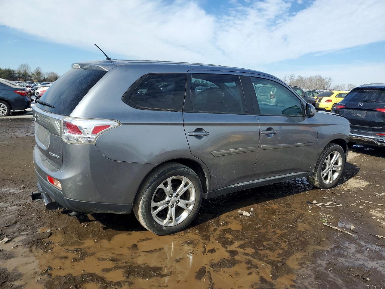 2014 MITSUBISHI OUTLANDER SE photo 7