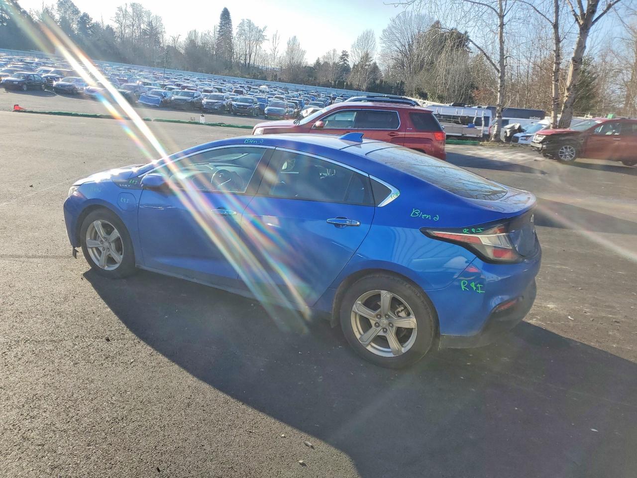 2016 CHEVROLET VOLT LT photo 2