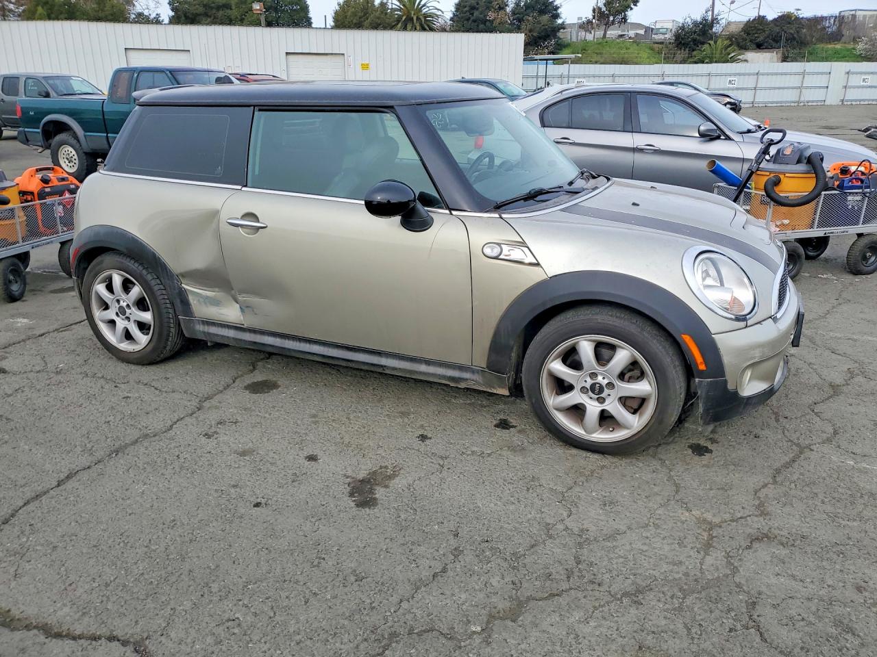2008 MINI COOPER S photo 4