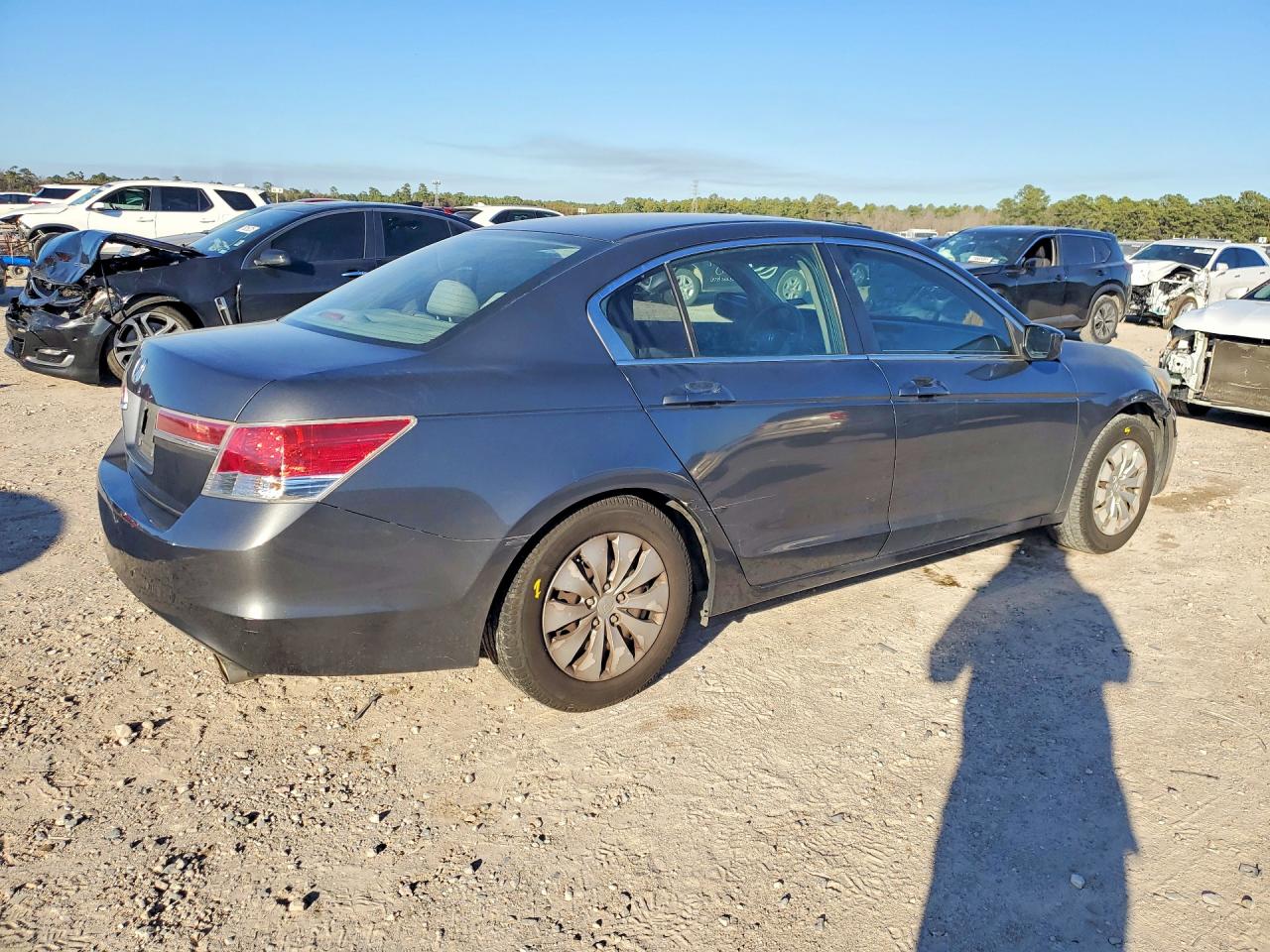 2011 HONDA ACCORD LX photo 5