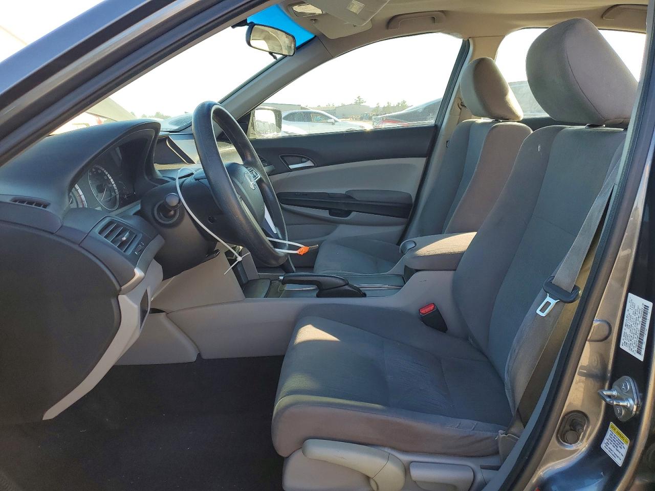 2011 HONDA ACCORD LX photo 13