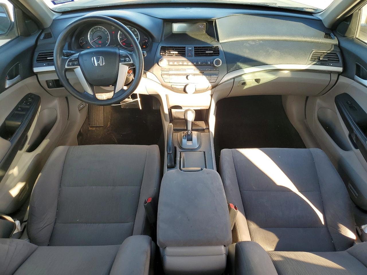 2011 HONDA ACCORD LX photo 15