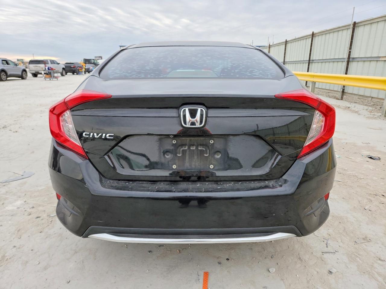2020 HONDA CIVIC LX photo 6