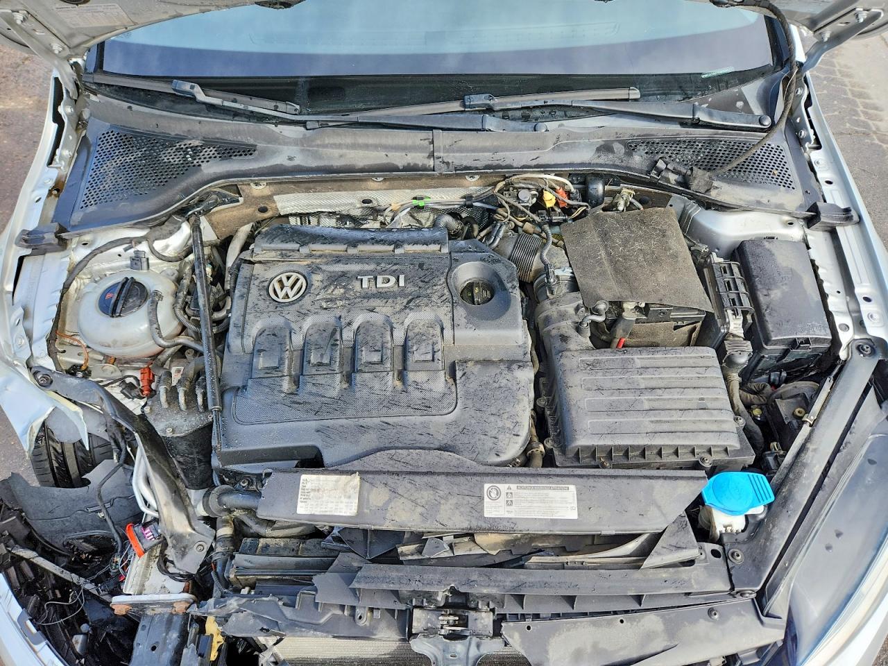2015 VOLKSWAGEN GOLF SPORTWAGEN TDI S photo 23