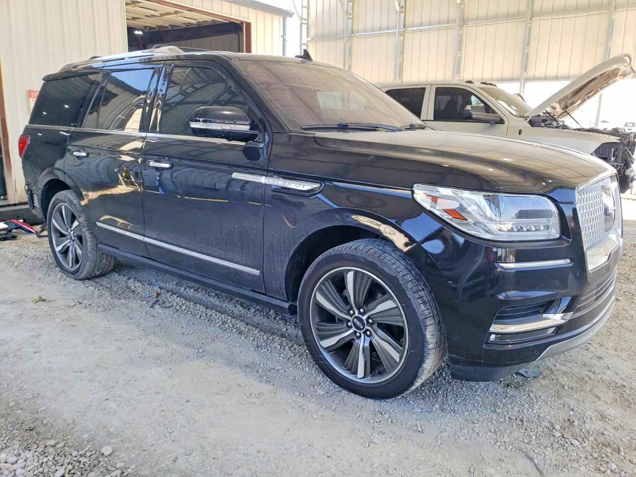 2019 LINCOLN NAVIGATOR RESERVE photo 4