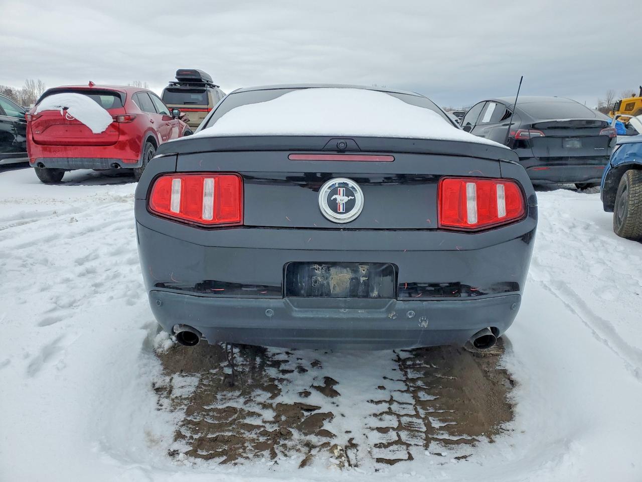 2012 FORD MUSTANG photo 11