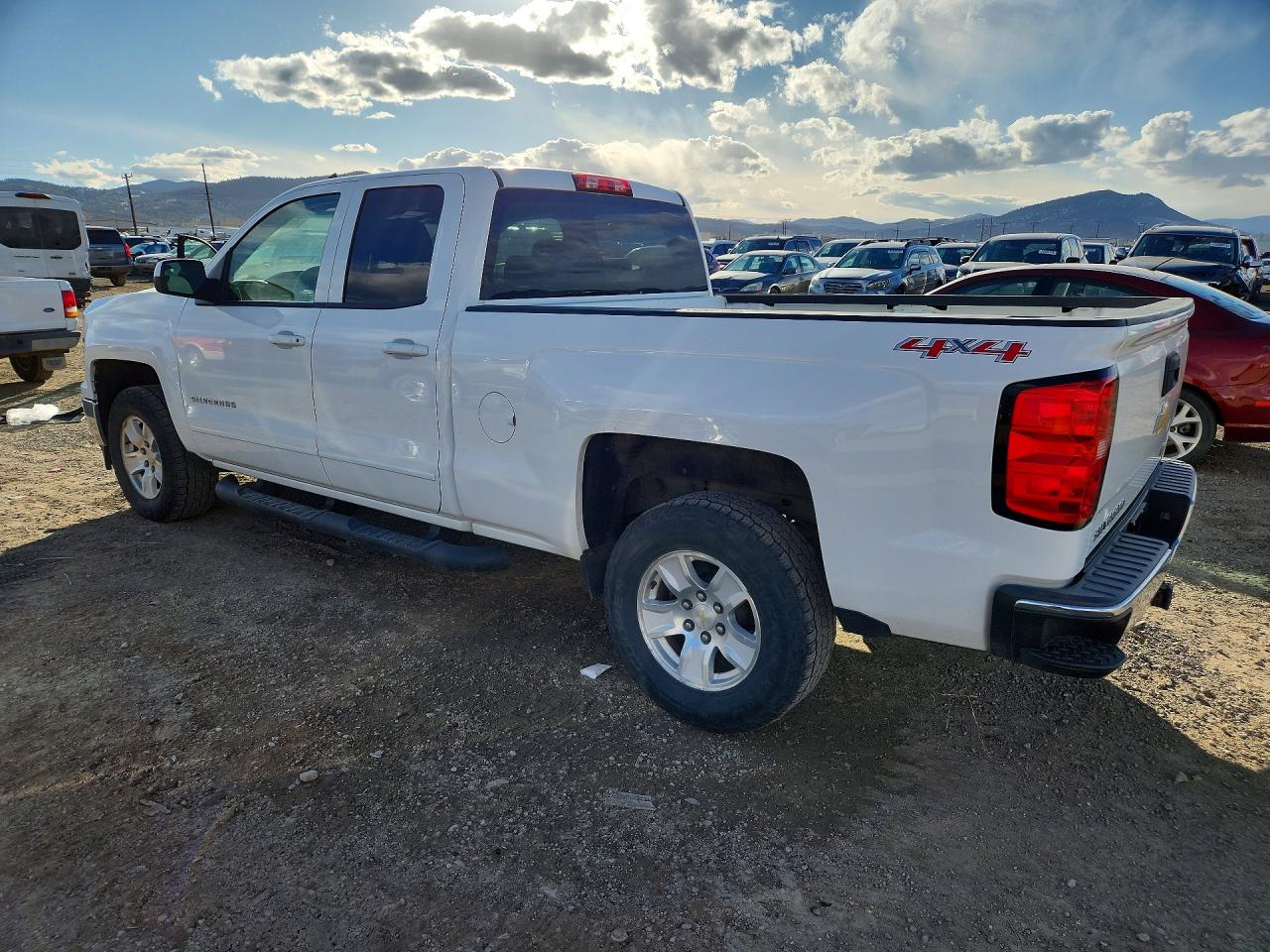 2015 CHEVROLET SILVERADO K1500 LT photo 4