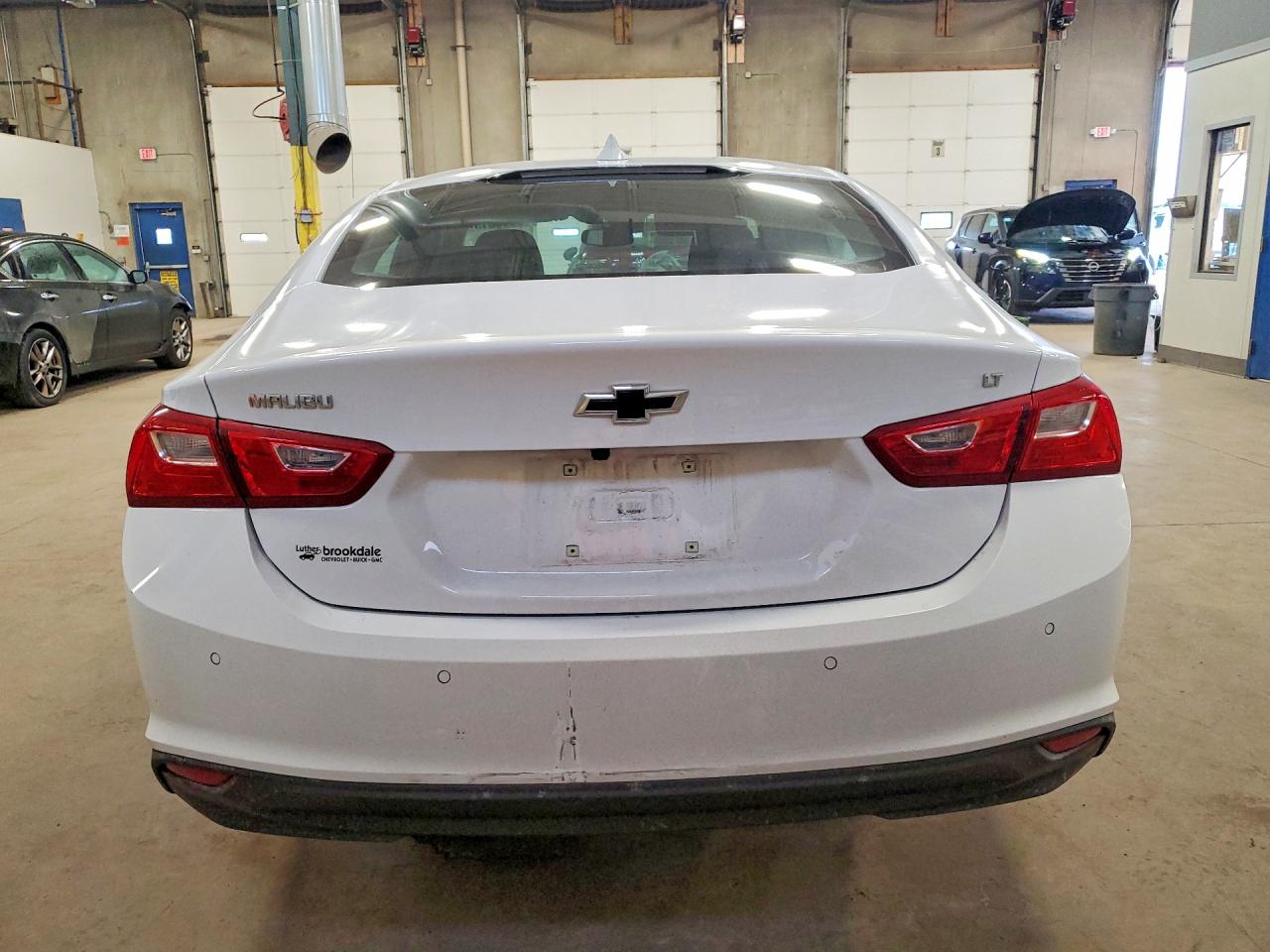 2023 CHEVROLET MALIBU LT photo 6