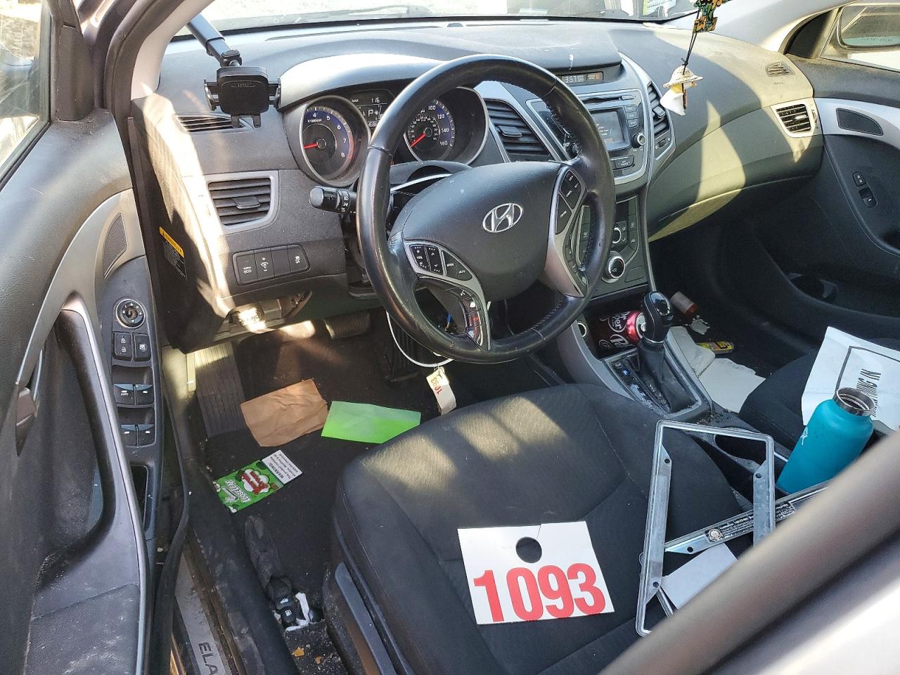 2015 HYUNDAI ELANTRA SE photo 8