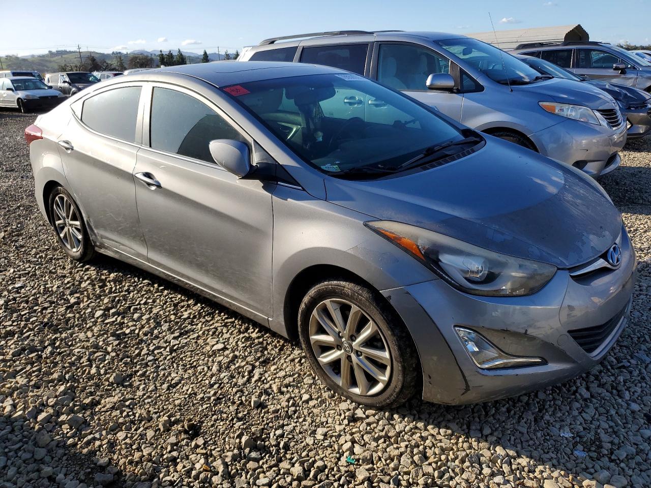 2015 HYUNDAI ELANTRA SE photo 4