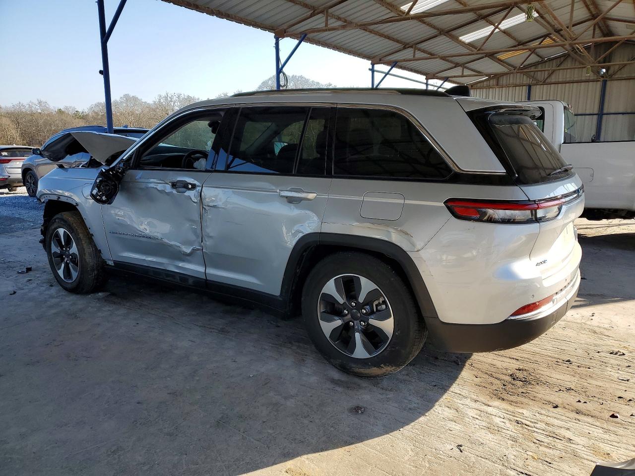 2022 JEEP GRAND CHEROKEE LIMITED 4XE photo 2