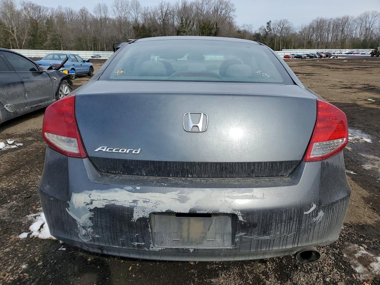 2012 HONDA ACCORD LX photo 6