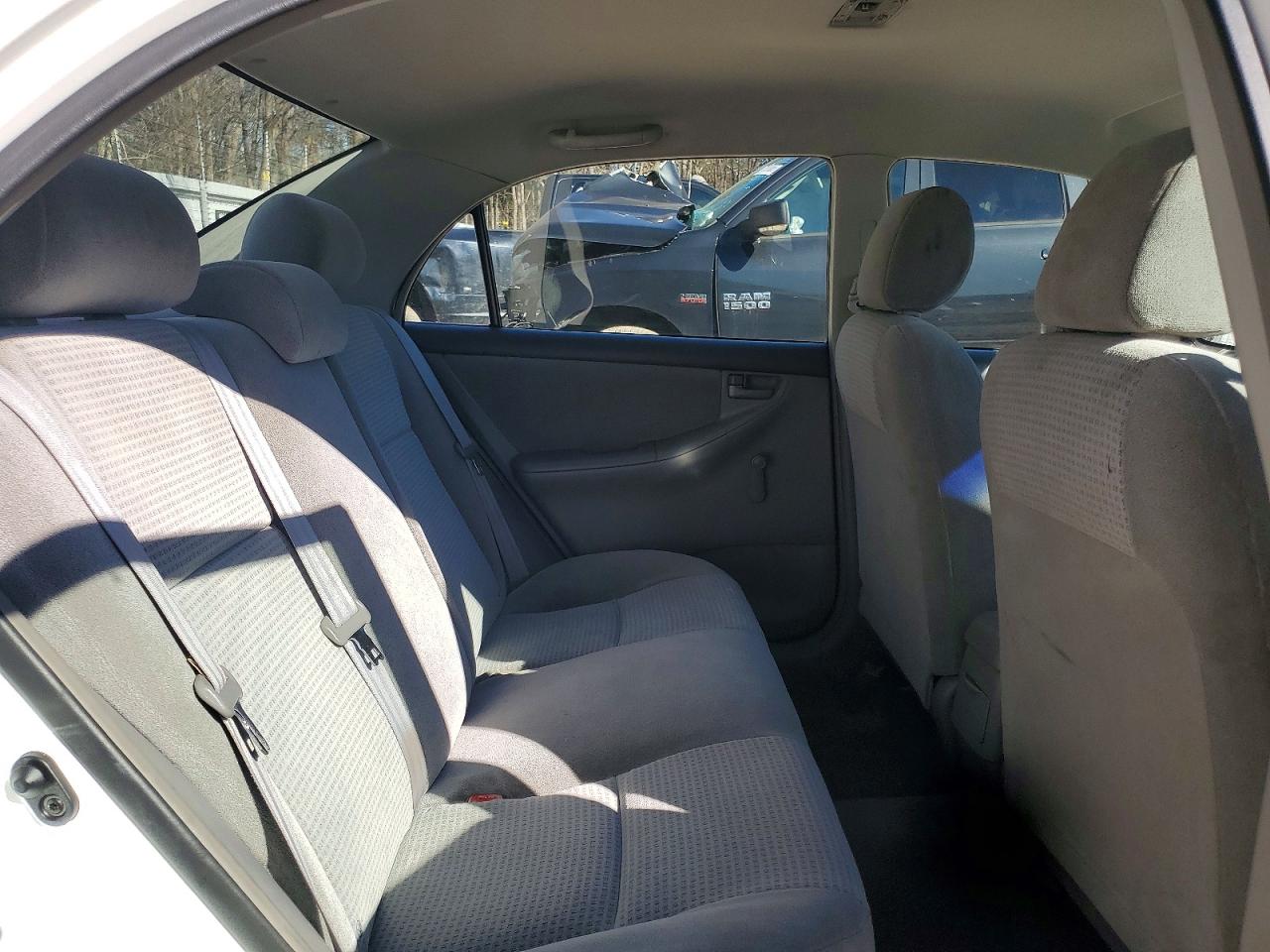 2005 TOYOTA COROLLA CE photo 19